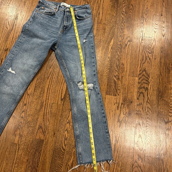 Zara distressed straight leg frayed hem jeans size 4 - Picture 11 of 12